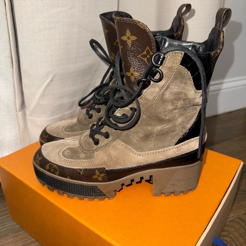 Louis Vuitton combat boots - Picture 2 of 7